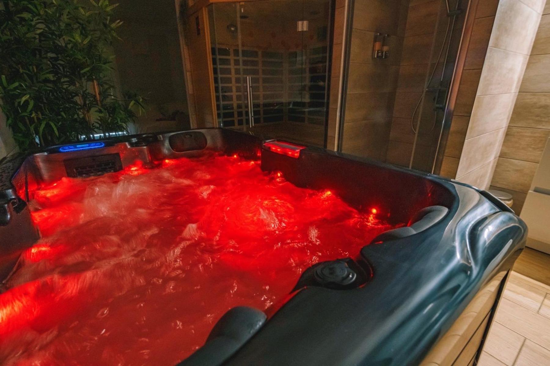 Spa Appartement O Temps Suspendu Reims Centre Sauna Et Jacuzzi Exterior foto